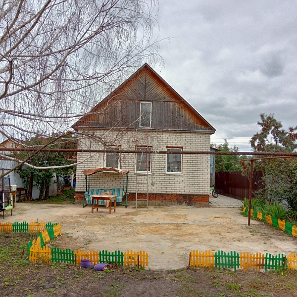 Продам дом по ул. Комсомольской 