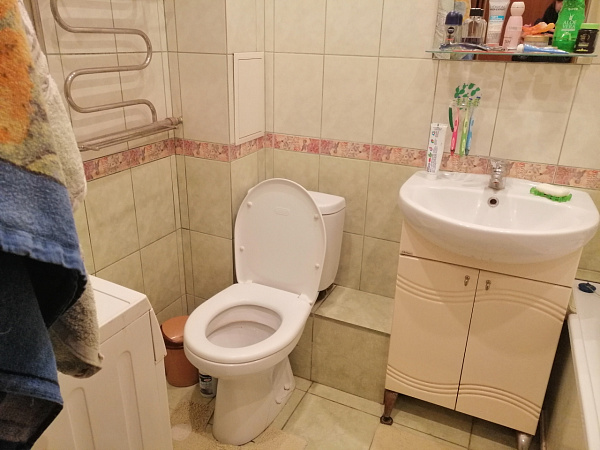 Продам 2-к квартиру на Астраханской 186