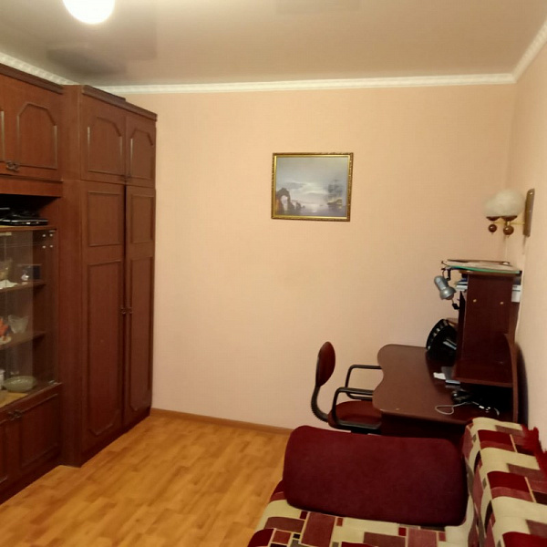 2-к квартиру на Николая Вирты д.201А