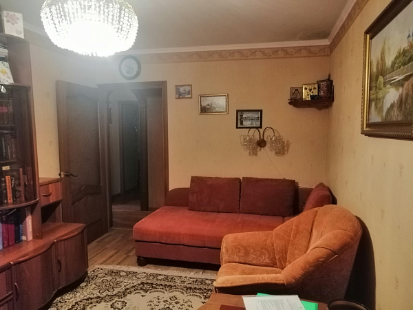 Продам 2-к квартиру на Астраханской 186