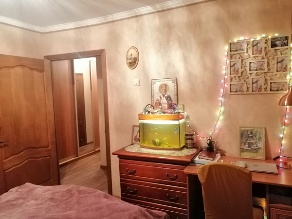 Продам 2-к квартиру на Астраханской 186