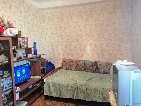 Продам 2-к  Карла Маркса 231