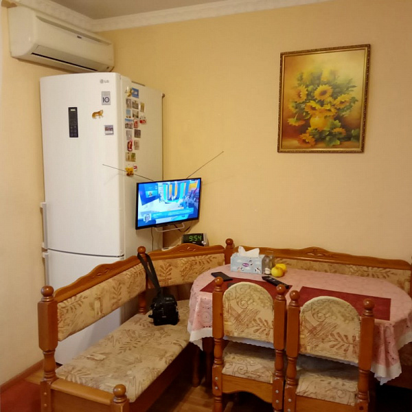 2-к квартиру на Николая Вирты д.201А